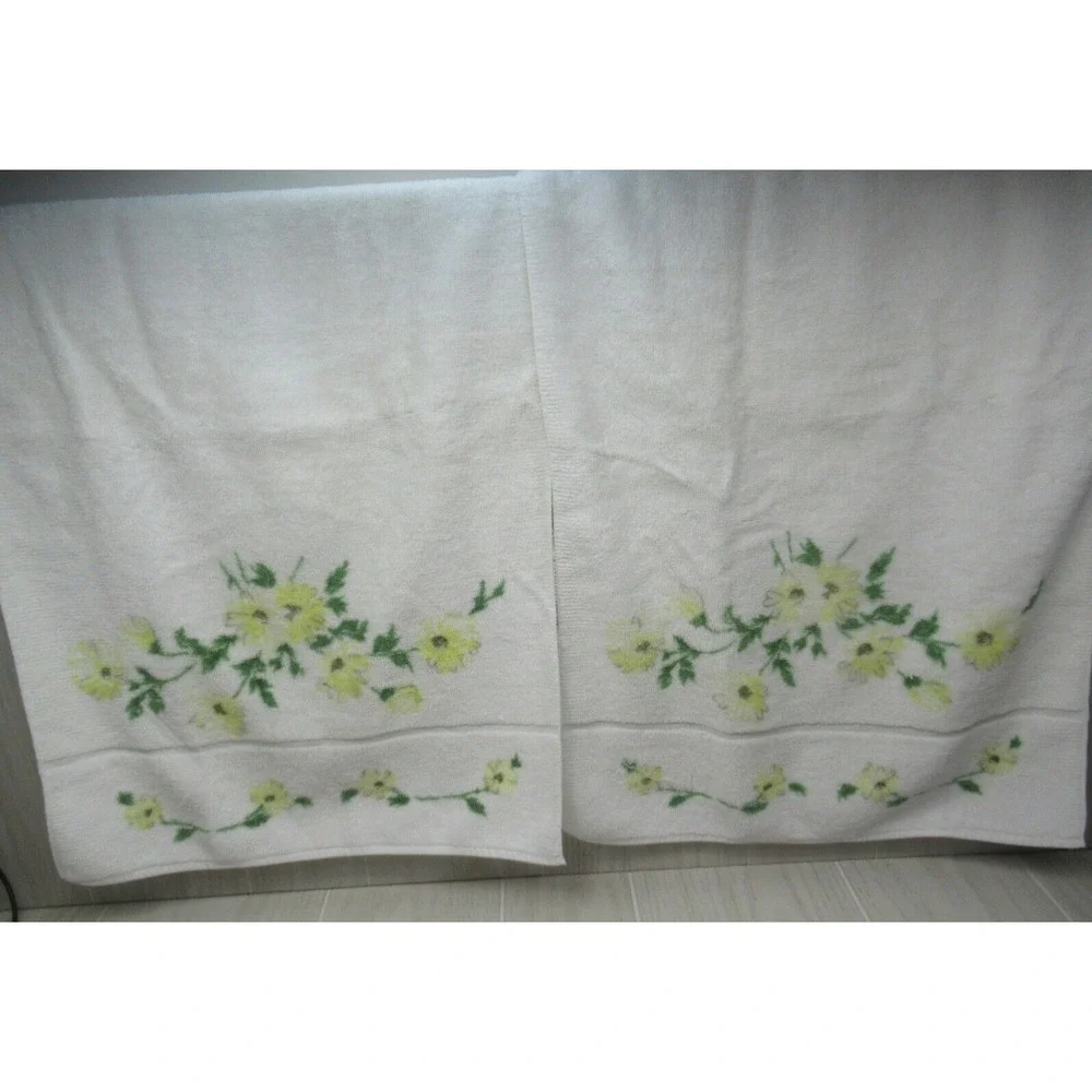 Wamsutta made USA two vintage hand towels yellow flowers floral green leaves
